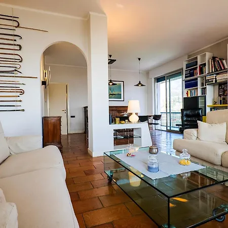 Apartament L Attico Di Susanna By Lago Reisen *